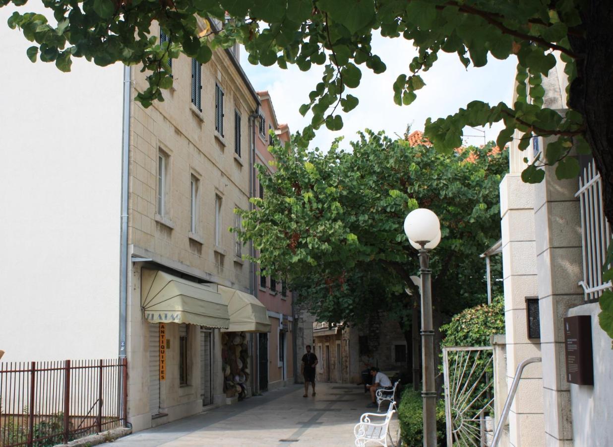 Old Town Apartment Omis Exterior photo