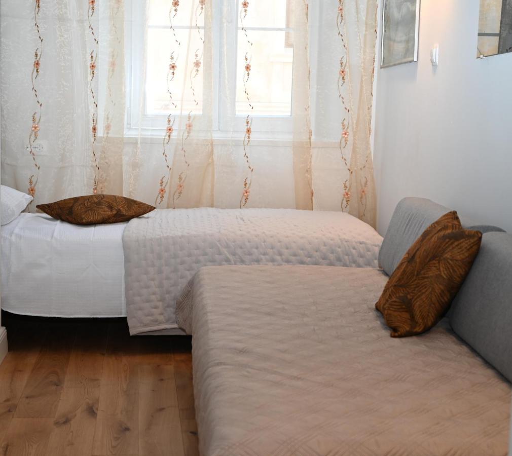 Old Town Apartment Omis Exterior photo