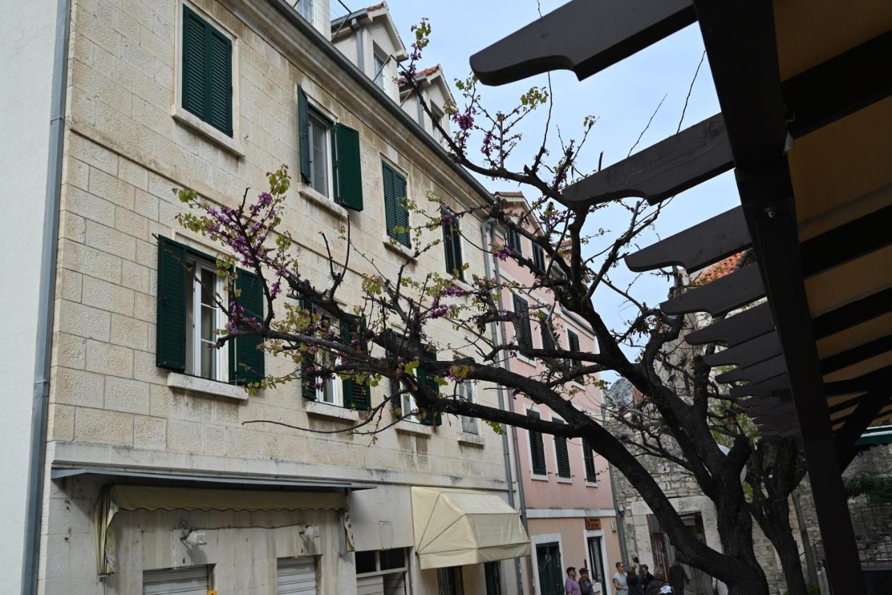 Old Town Apartment Omis Exterior photo