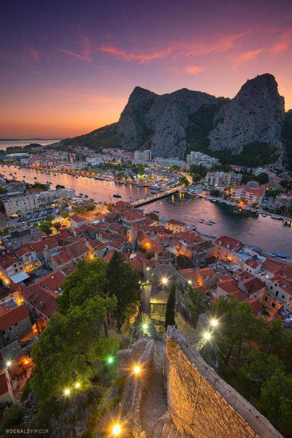 Old Town Apartment Omis Exterior photo